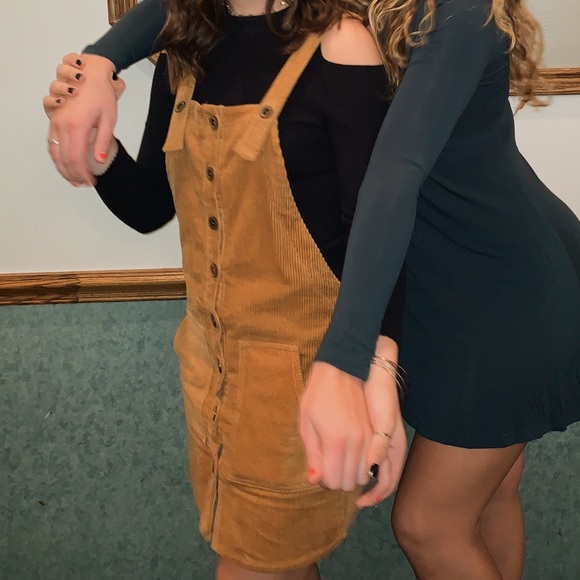 Dress - Picture 4 of 5